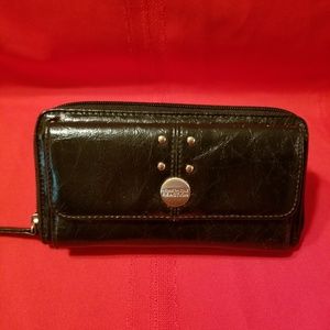 Kenneth Cole Reaction Leather Tri-fold Wallet